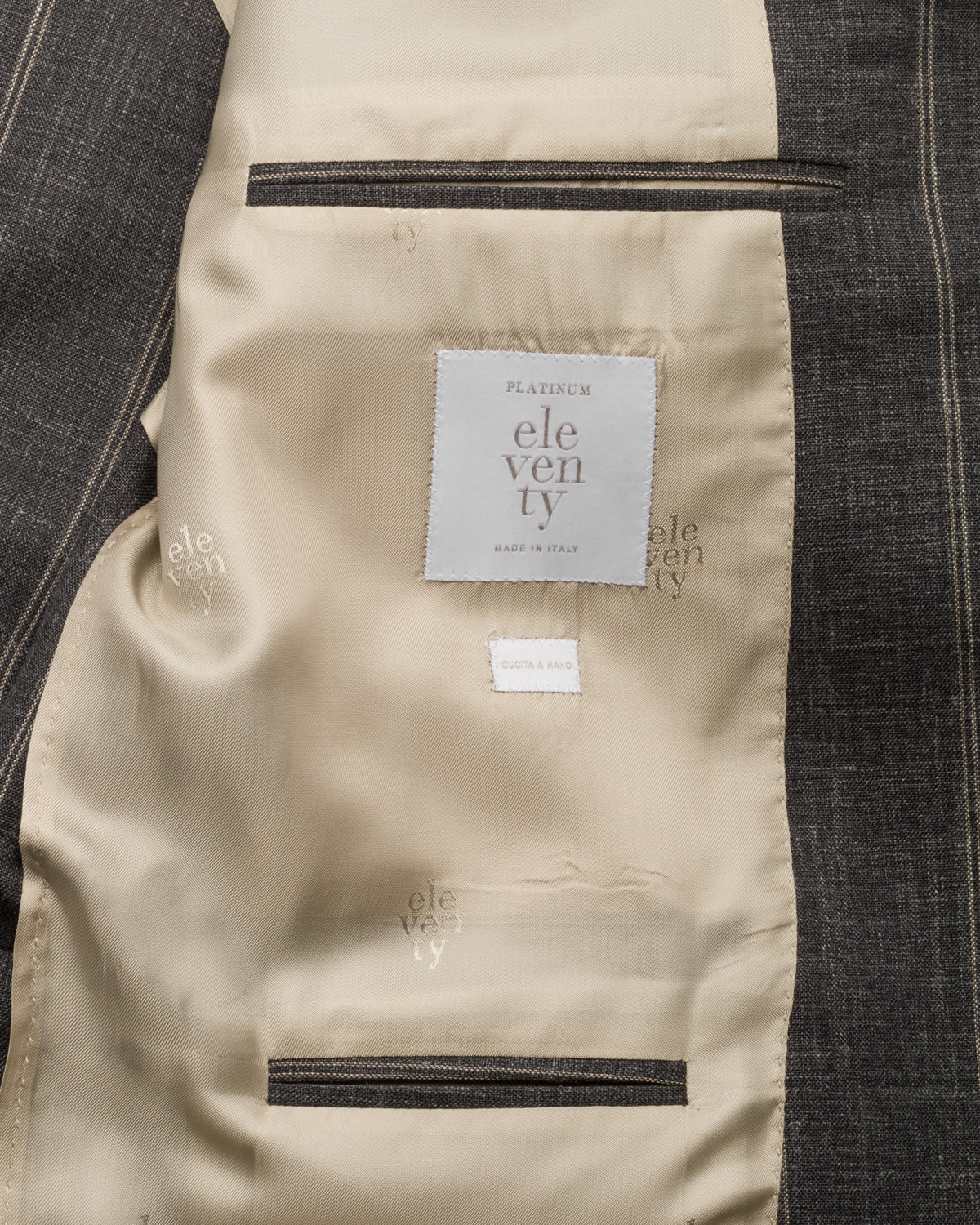 Wool-silk-linen suit, relaxed slim fit