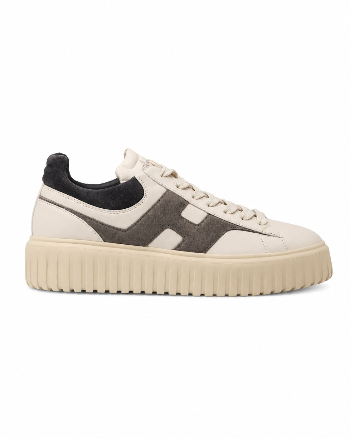 Cream leather sneaker with contrasting H