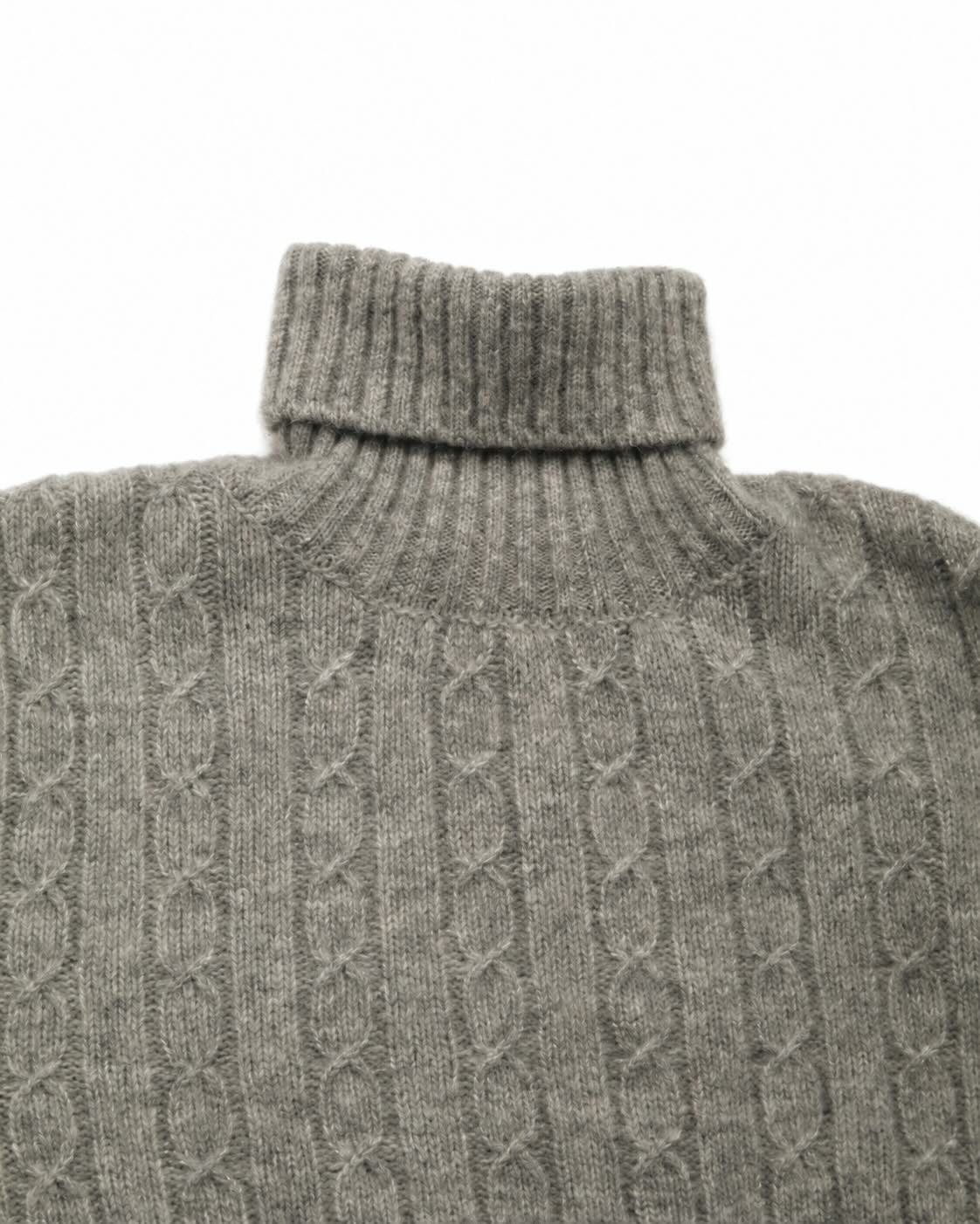 Cashmere and silk knit sweater in grey