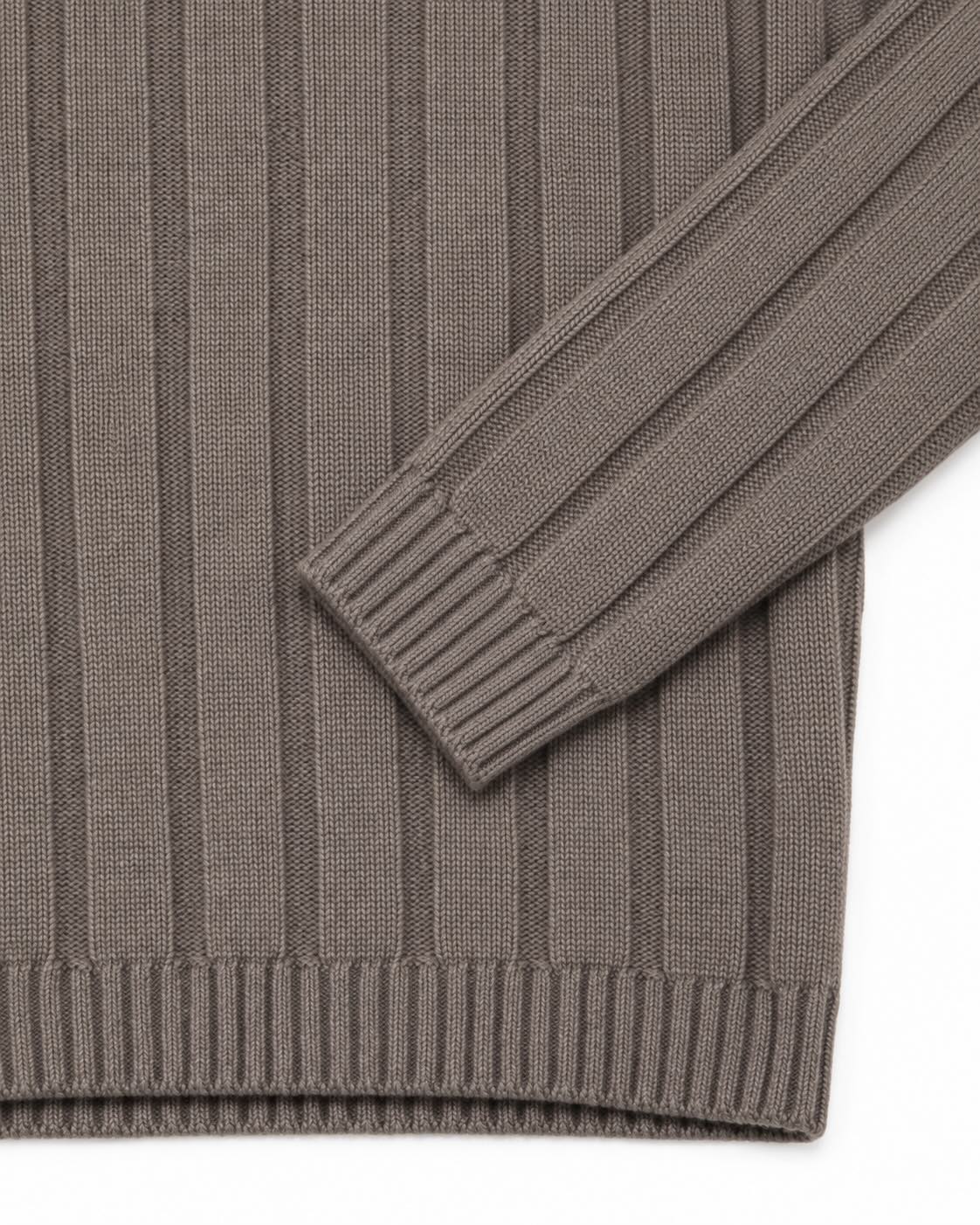 Turtle-Pullover aus Kaschmir, Viskose und Wolle in Dunkelbeige