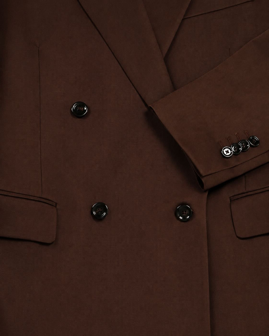 Brown double-breasted virgin wool suit