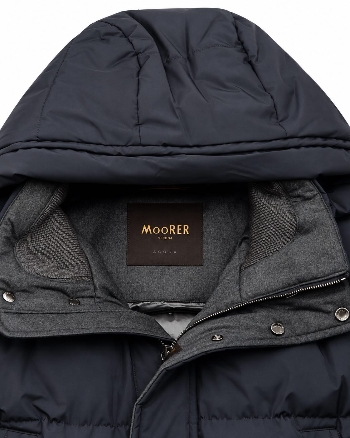 Daunen-Pufferjacke in Dunkelblau mit Kapuze
